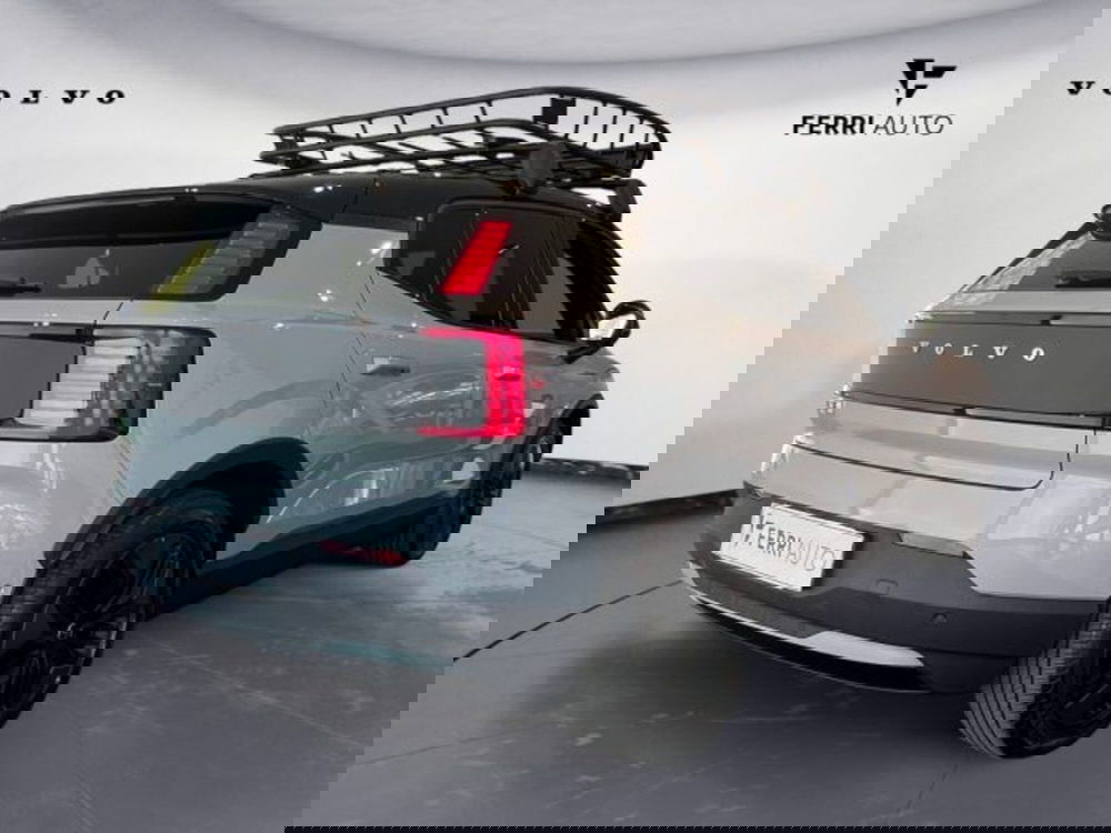 Volvo EX30 Cross Country nuova a Udine (4)