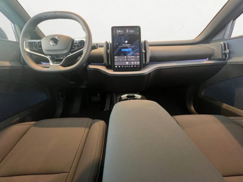 Volvo EX30 Cross Country nuova a Udine (7)