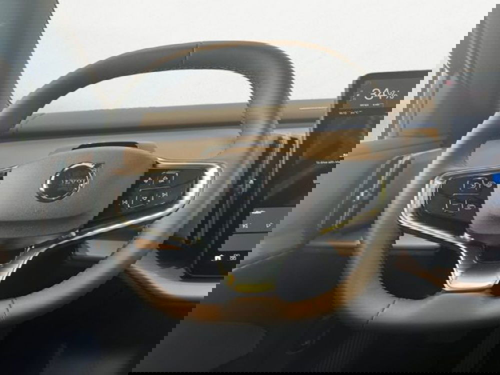 Volvo EX30 Cross Country nuova a Udine (8)