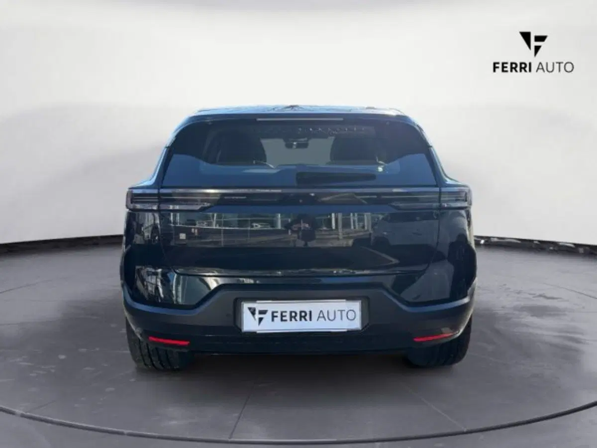 Polestar Polestar 3 nuova a Udine (5)