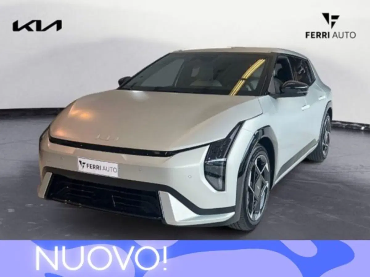 Kia EV4 nuova a Udine