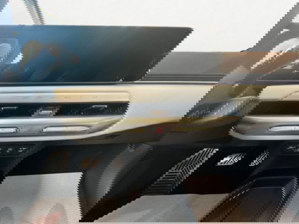 Kia EV4 nuova a Udine (10)