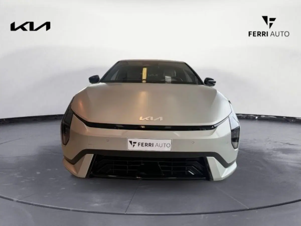 Kia EV4 nuova a Udine (3)