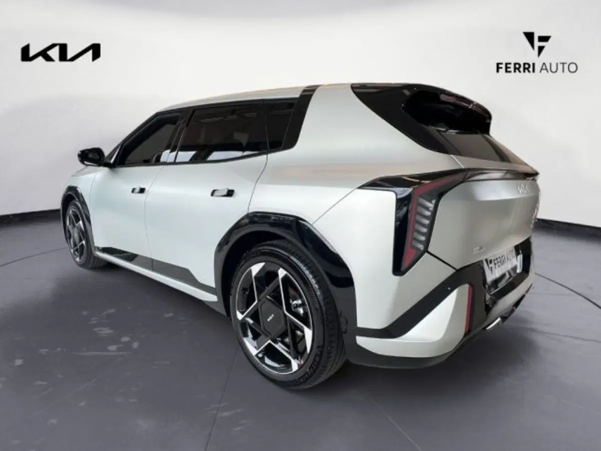Kia EV4 nuova a Udine (6)