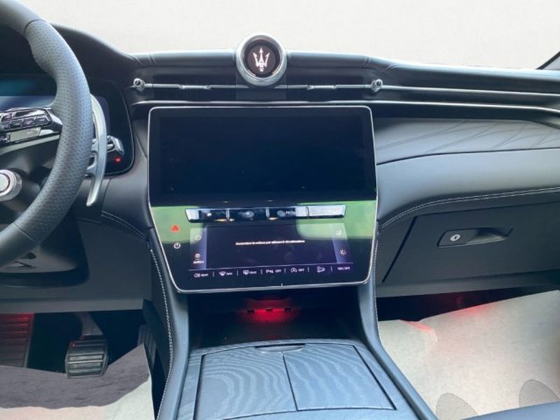 Maserati Grecale nuova a Udine (12)