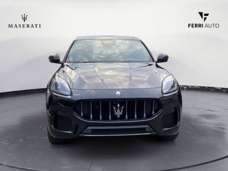 Maserati Grecale nuova a Udine (3)