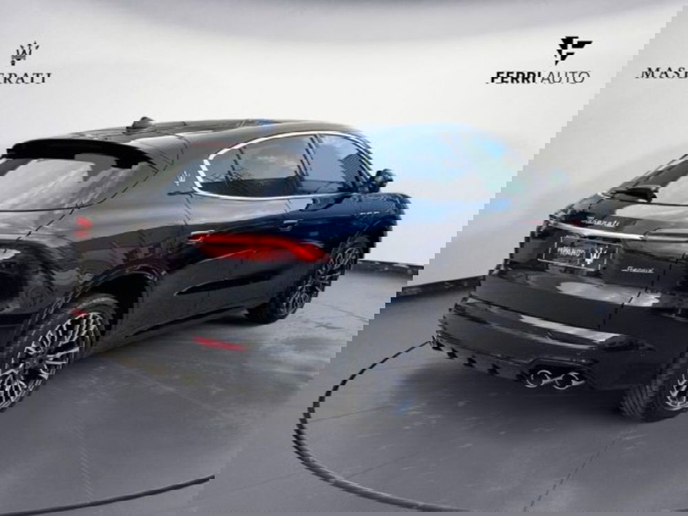 Maserati Grecale nuova a Udine (5)