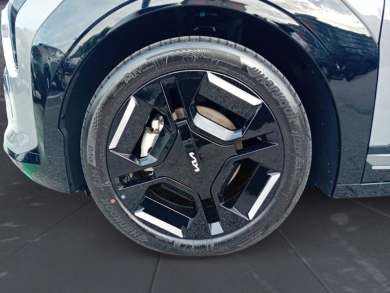 Kia EV3 nuova a Udine (14)