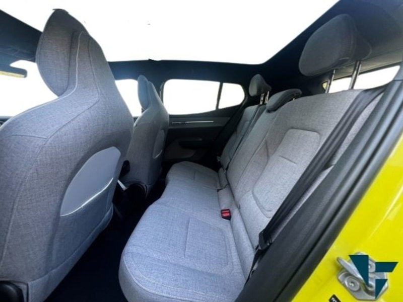 Volvo EX30 usata a Udine (9)