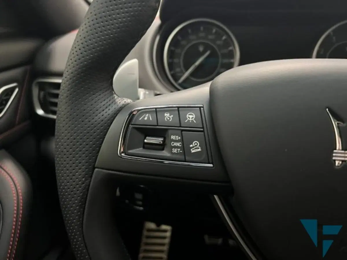 Maserati Levante usata a Udine (10)
