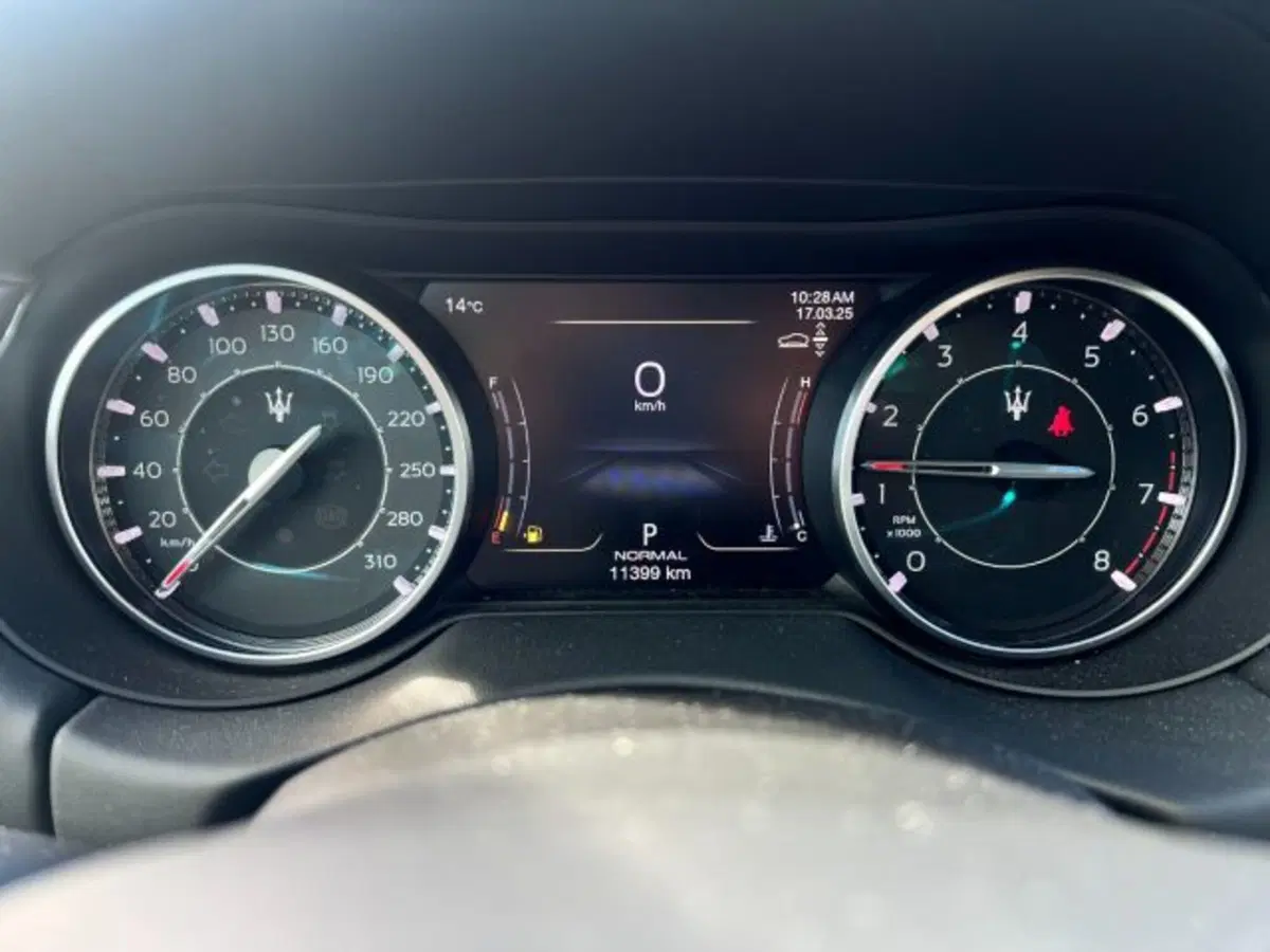 Maserati Levante usata a Udine (13)