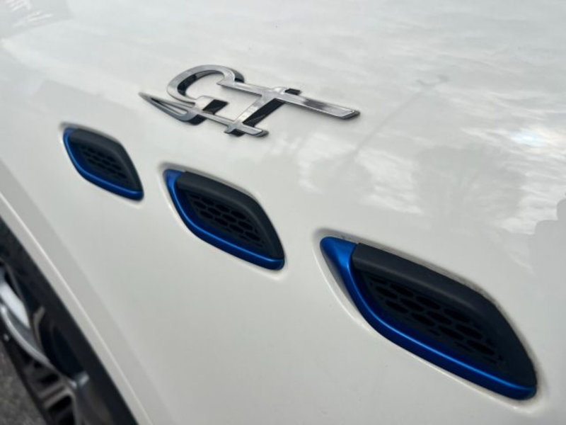 Maserati Levante usata a Udine (16)