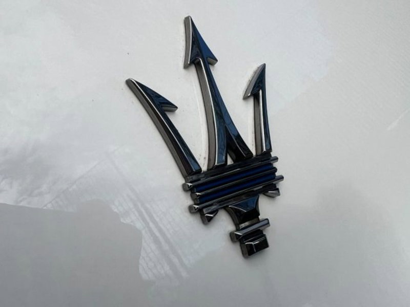 Maserati Levante usata a Udine (17)