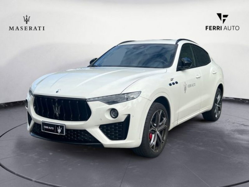 Maserati Levante usata a Udine (2)