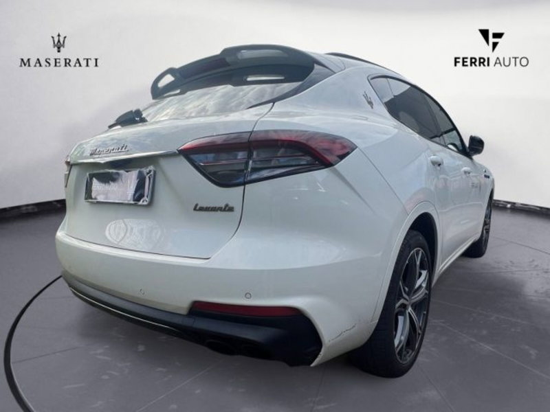 Maserati Levante usata a Udine (5)