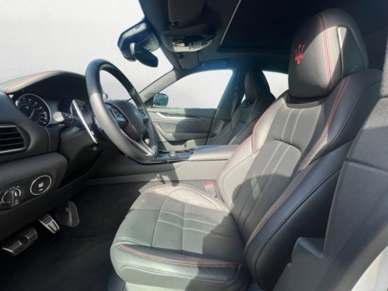 Maserati Levante usata a Udine (7)