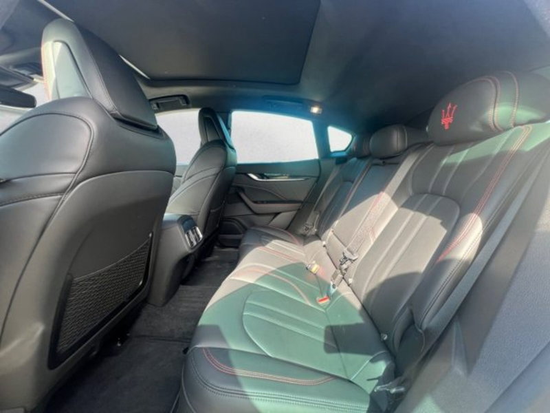 Maserati Levante usata a Udine (8)