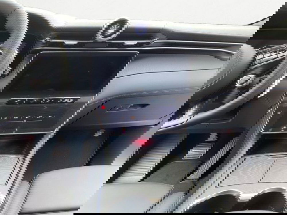 Maserati Grecale nuova a Udine (12)