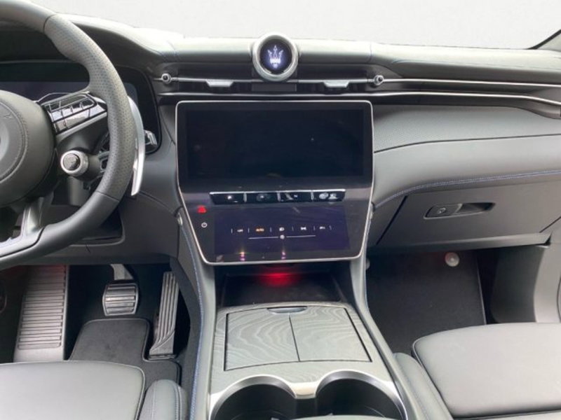 Maserati Grecale nuova a Udine (12)