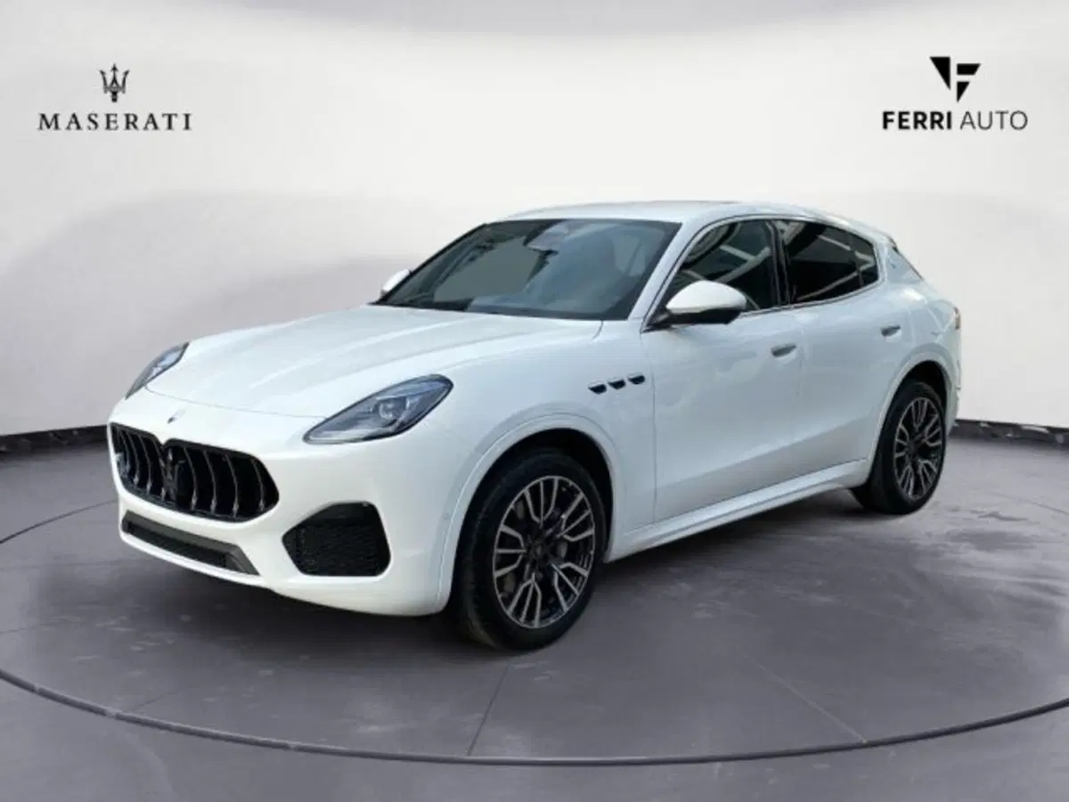 Maserati Grecale nuova a Udine (2)