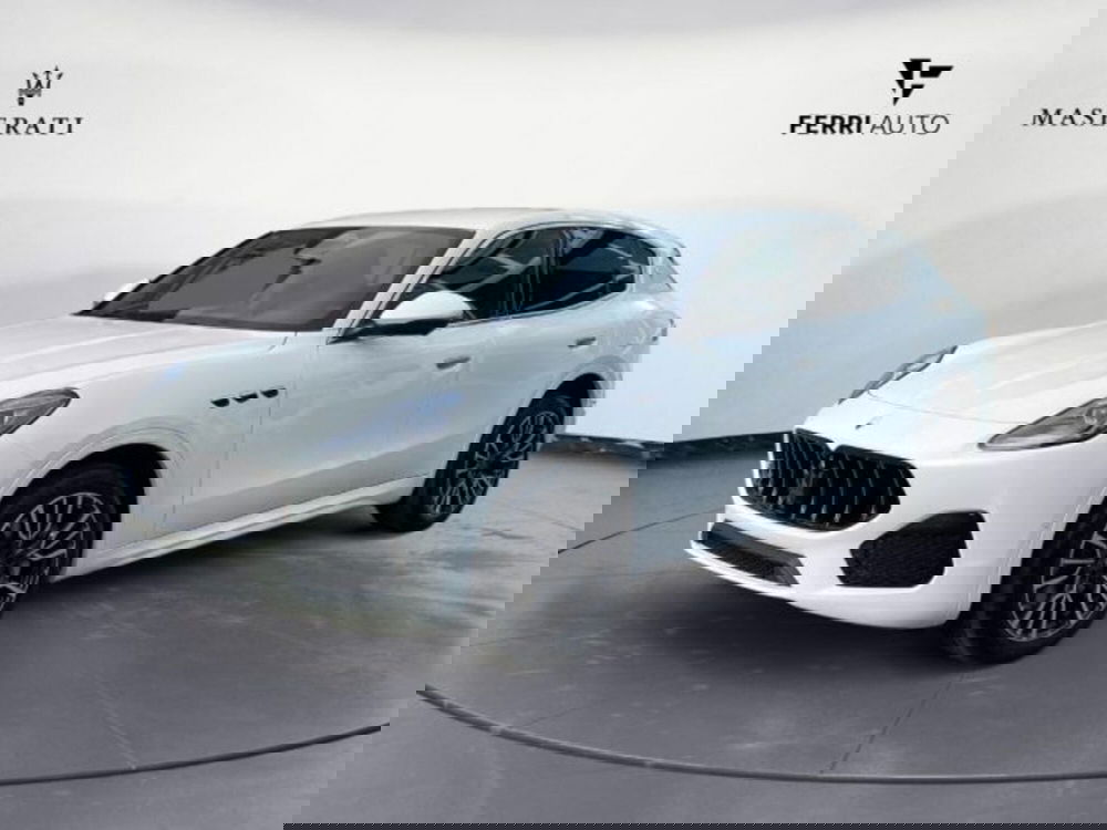 Maserati Grecale nuova a Udine (2)