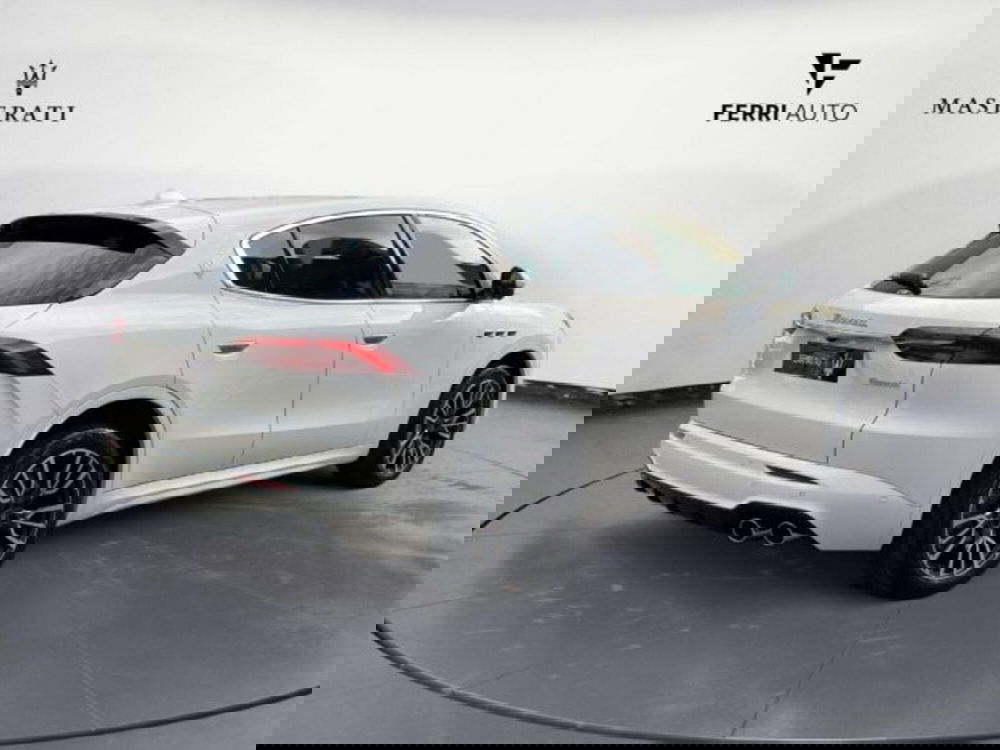 Maserati Grecale nuova a Udine (5)