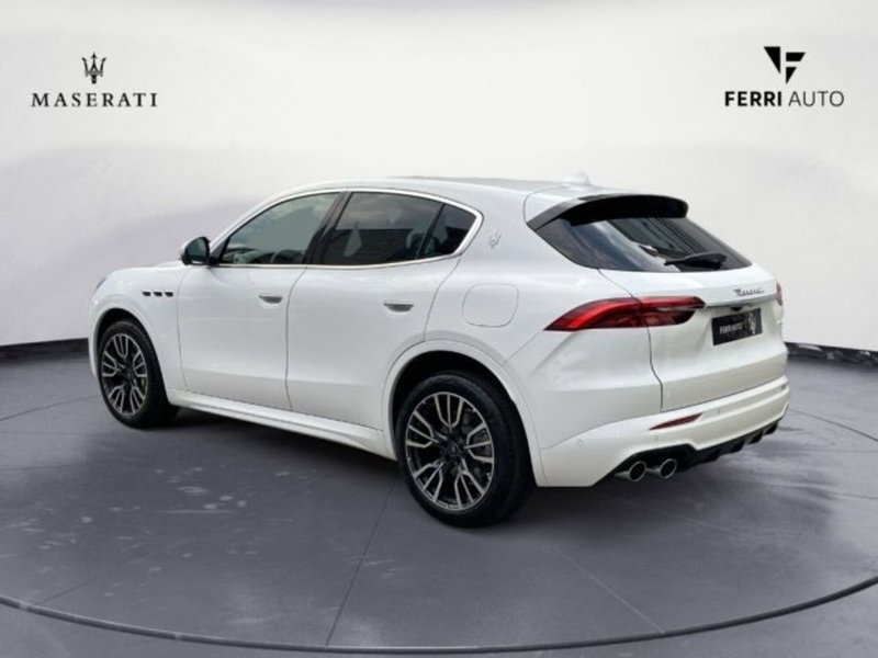 Maserati Grecale nuova a Udine (7)