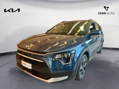 Kia Niro 1.6 GDi DCT HEV Business nuova a Tavagnacco