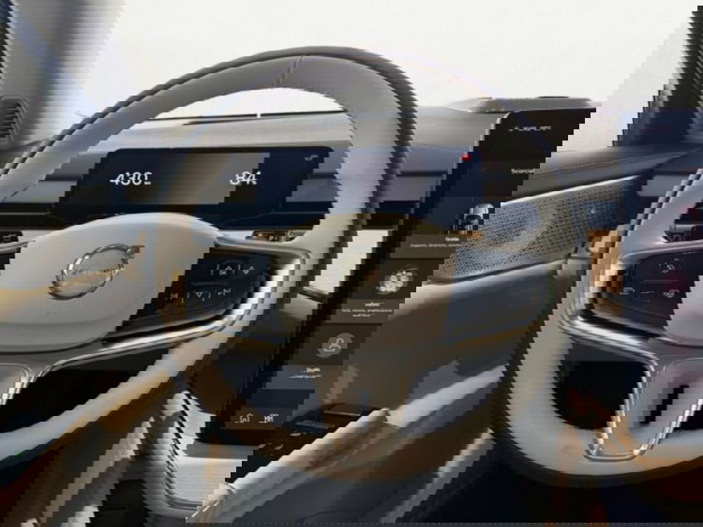 Volvo ES90 nuova a Udine (14)