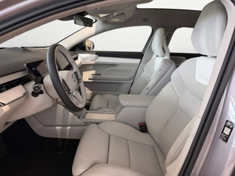Volvo ES90 nuova a Udine (9)