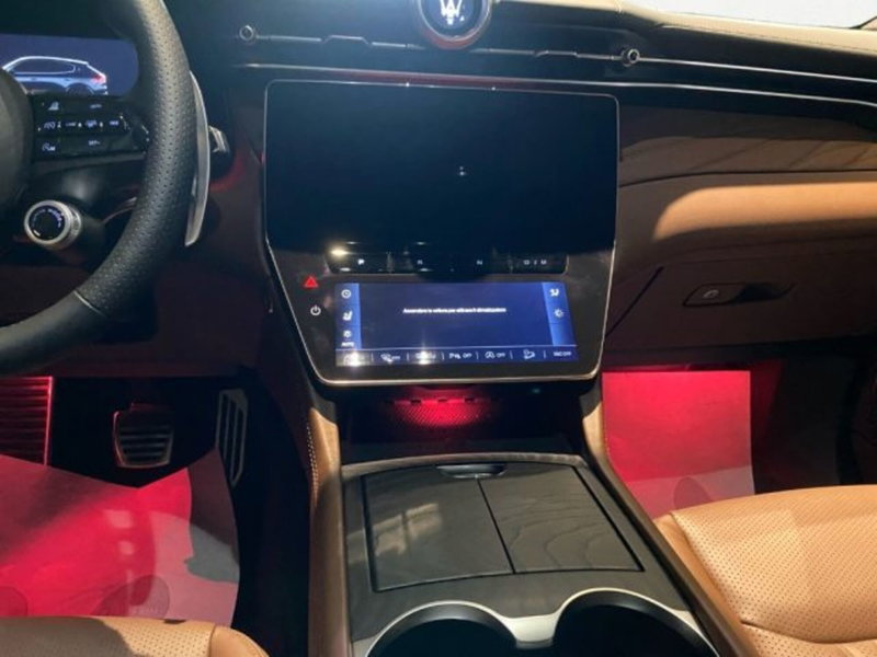 Maserati Grecale nuova a Udine (12)