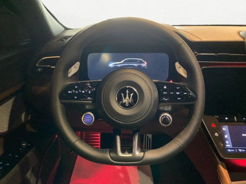 Maserati Grecale nuova a Udine (13)