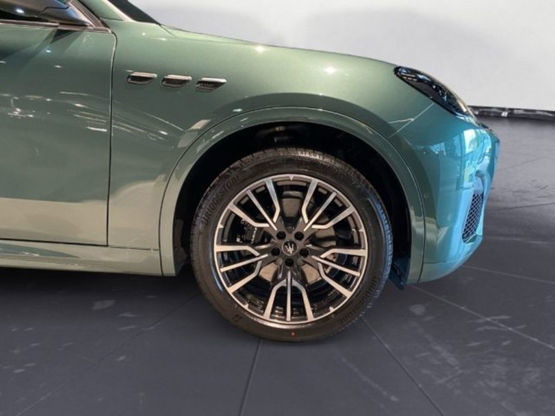 Maserati Grecale nuova a Udine (14)