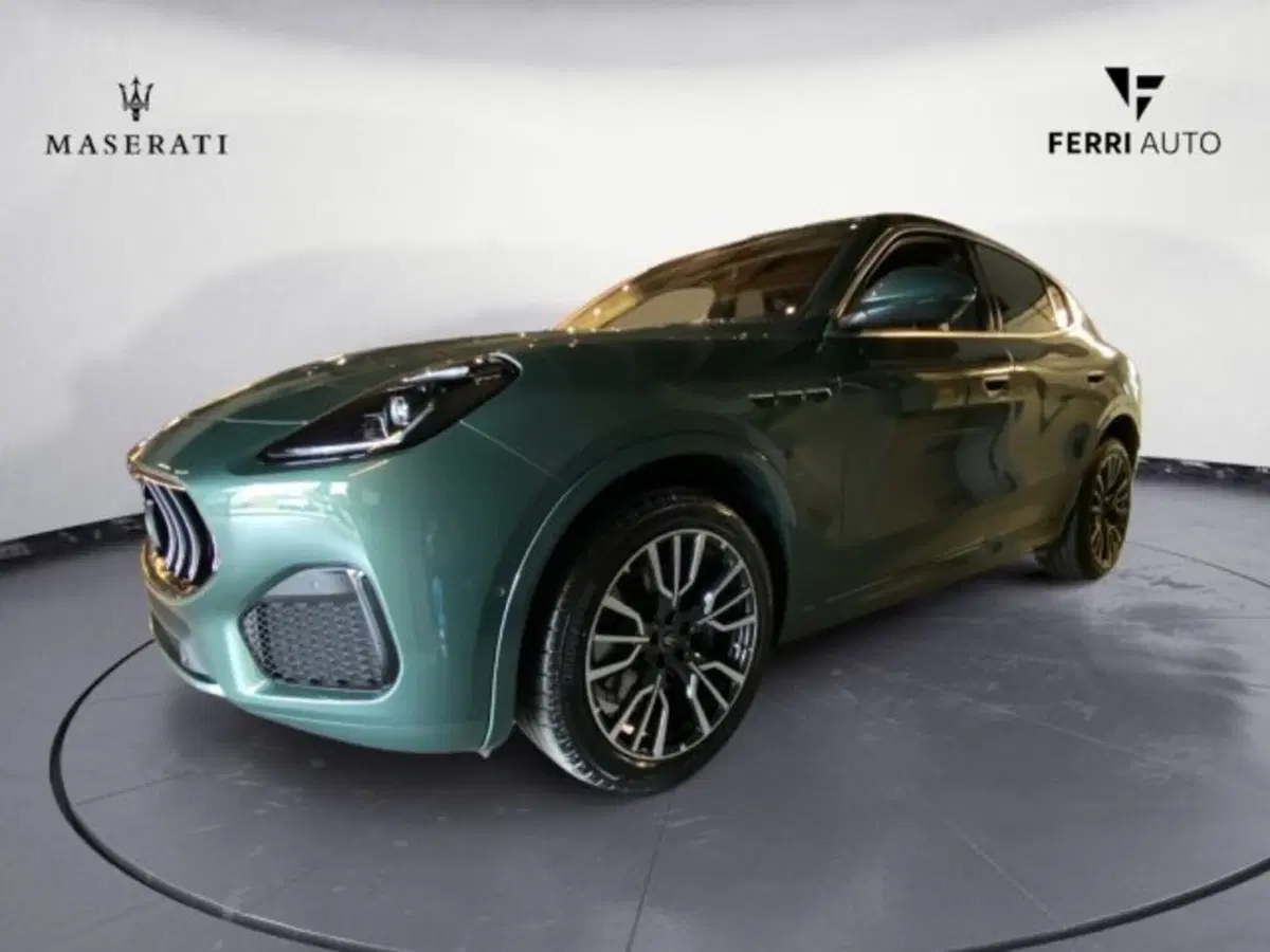 Maserati Grecale nuova a Udine (2)