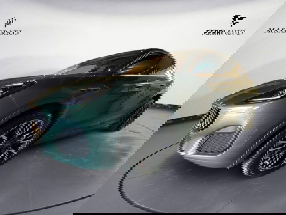 Maserati Grecale nuova a Udine (2)