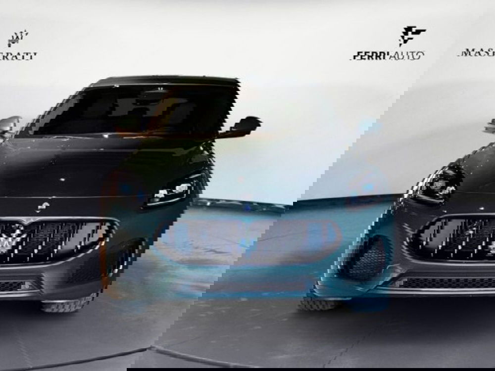 Maserati Grecale nuova a Udine (3)