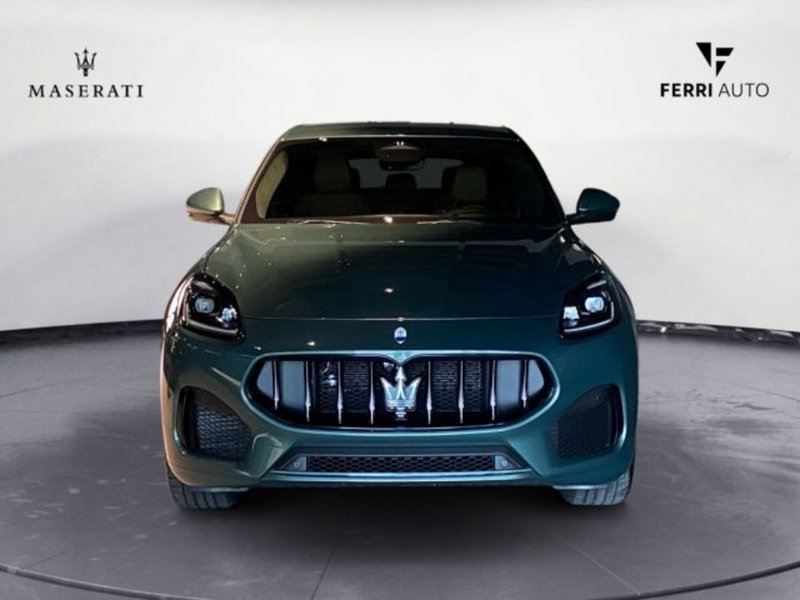 Maserati Grecale nuova a Udine (3)