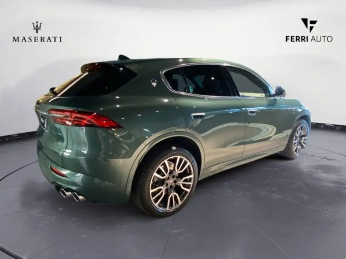 Maserati Grecale nuova a Udine (5)