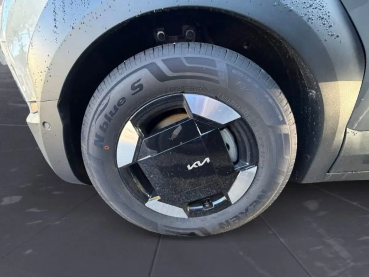 Kia PV5 nuova a Udine (9)