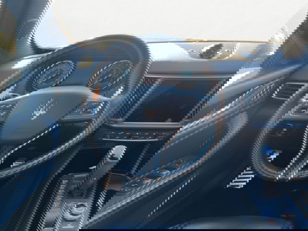 Maserati Levante usata a Udine (11)