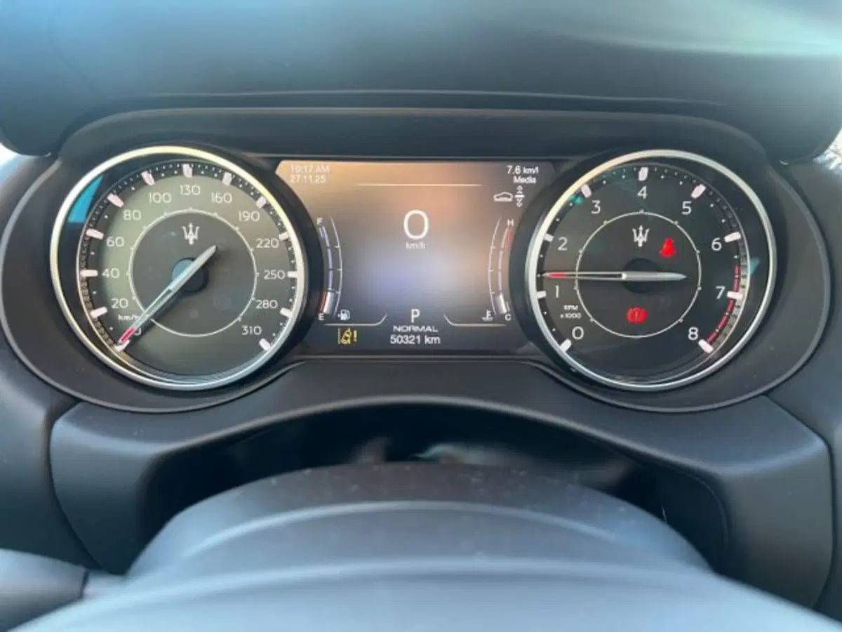 Maserati Levante usata a Udine (11)