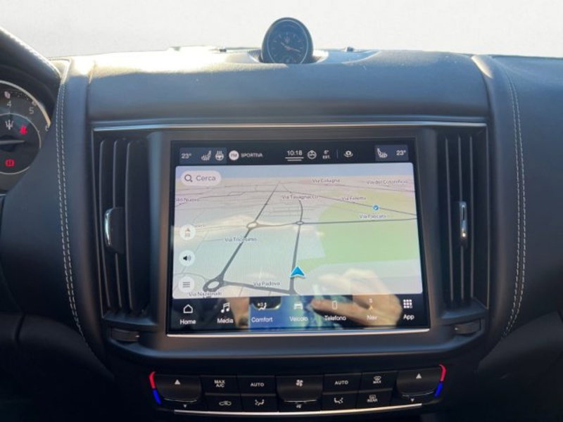 Maserati Levante usata a Udine (13)