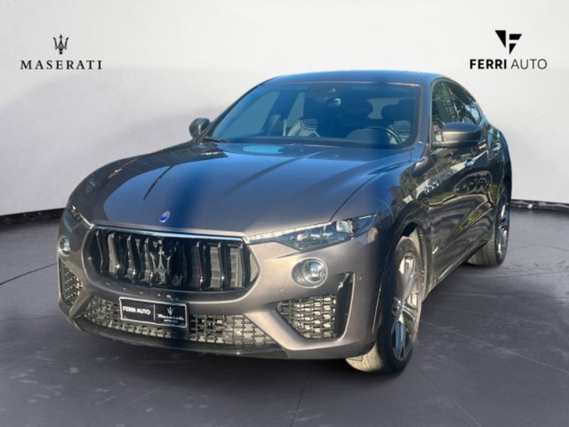 Maserati Levante usata a Udine (2)