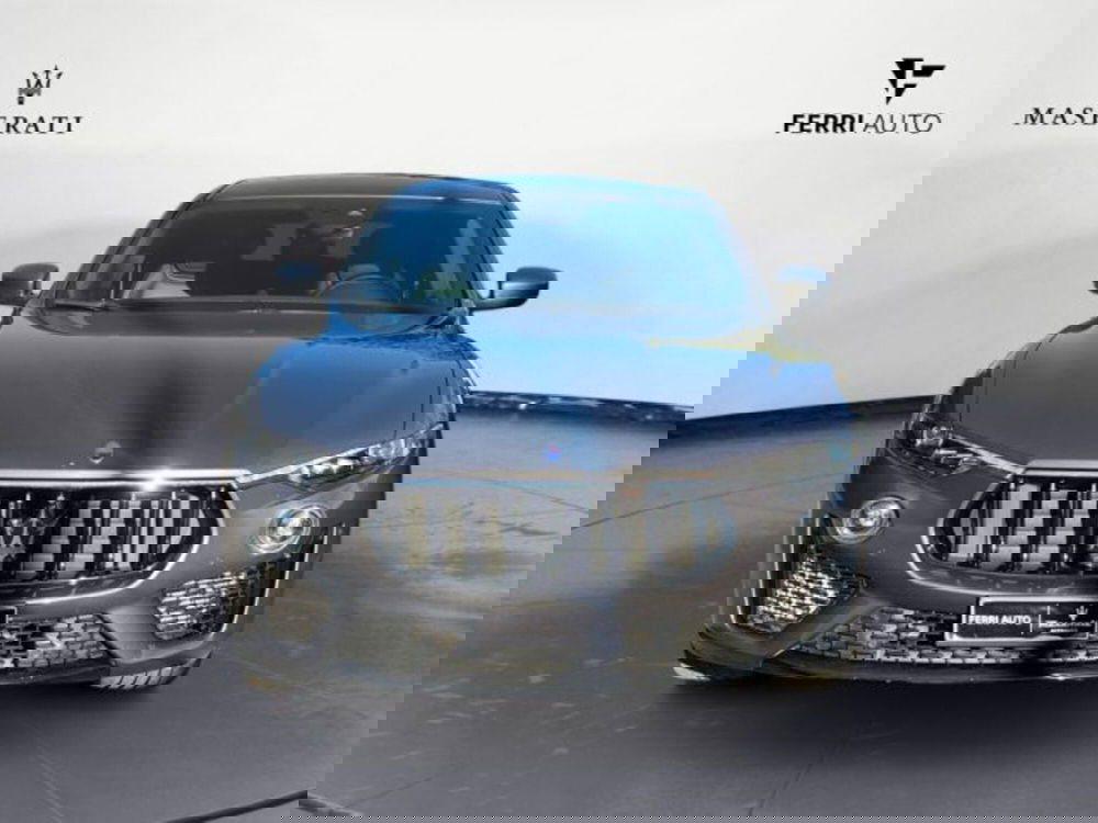 Maserati Levante usata a Udine (3)