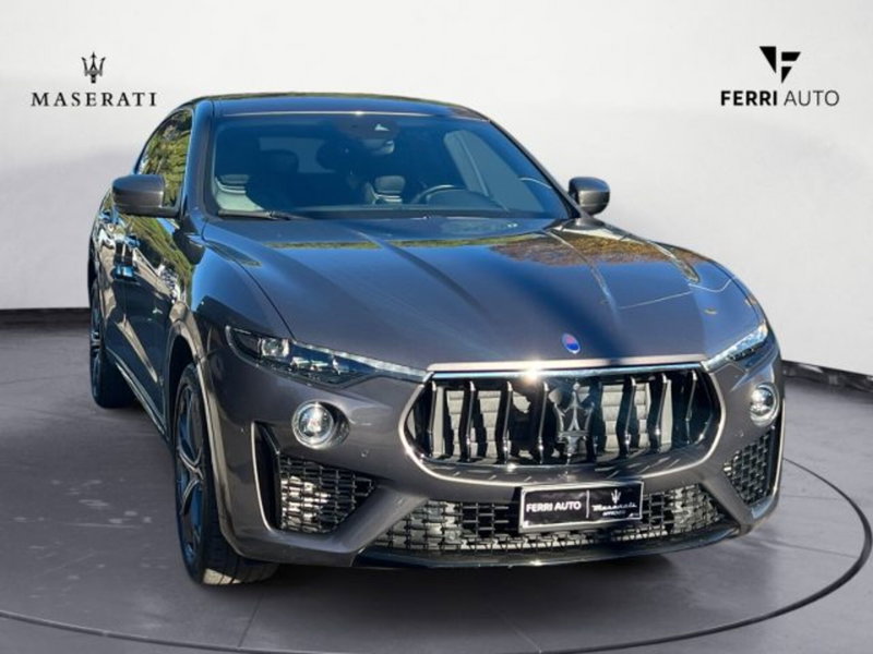 Maserati Levante usata a Udine (4)