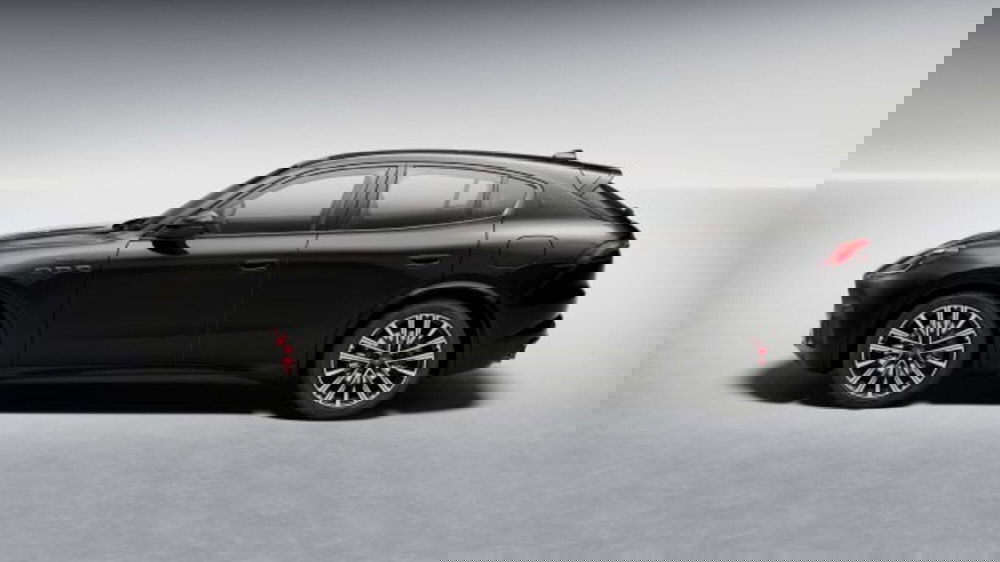 Maserati Grecale nuova a Udine (3)