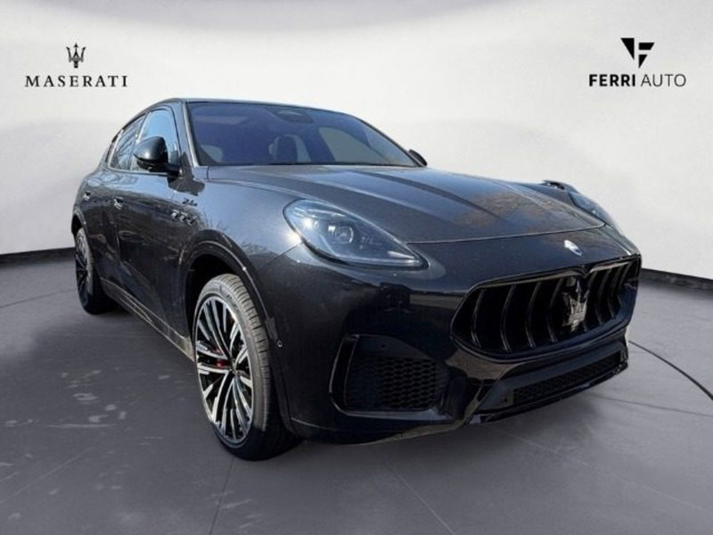 Maserati Grecale nuova a Udine (3)