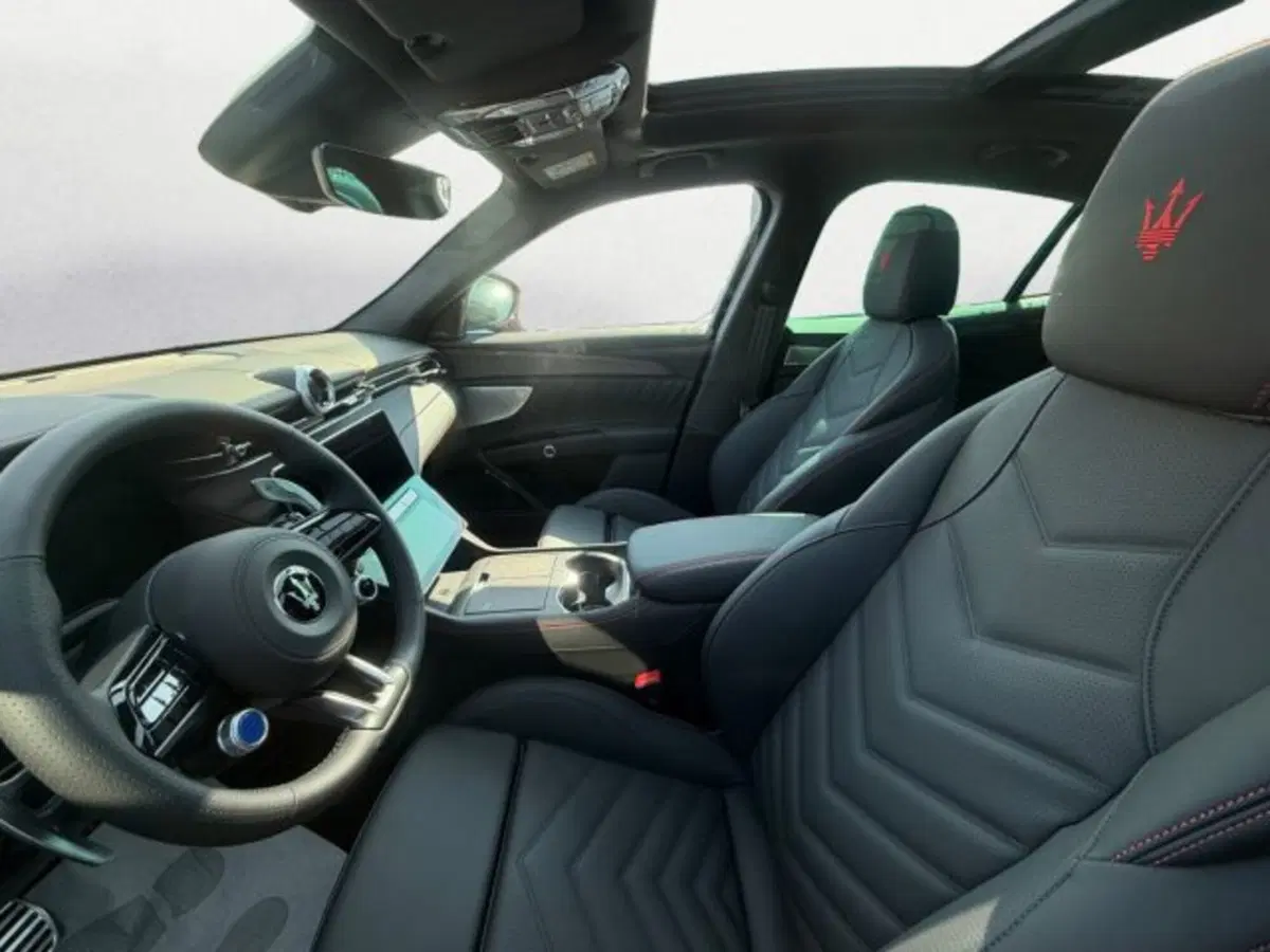 Maserati Grecale nuova a Udine (6)