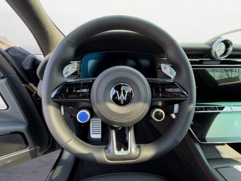 Maserati Grecale nuova a Udine (9)