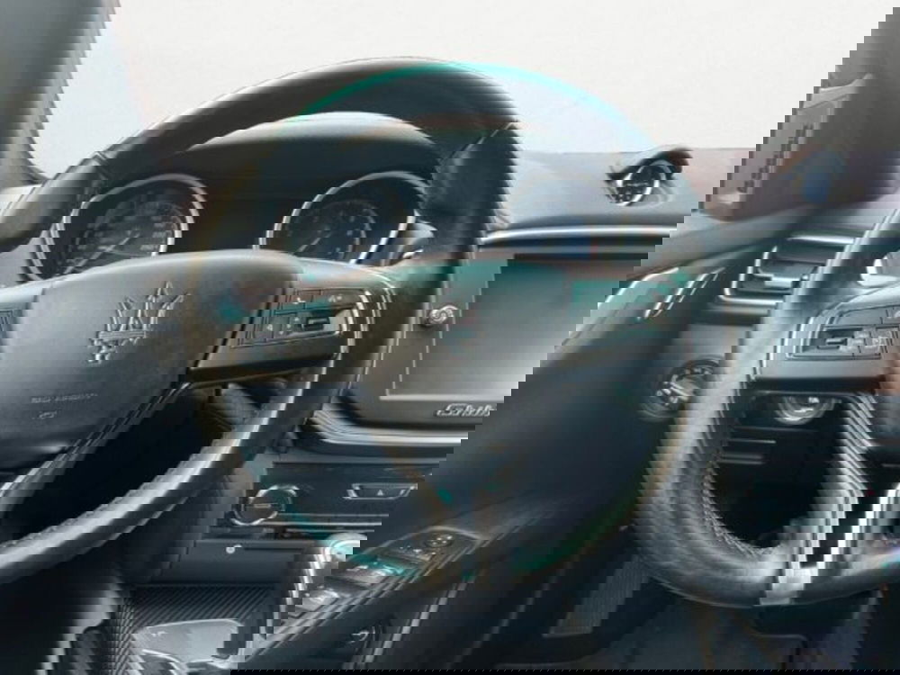 Maserati Ghibli usata a Udine (12)